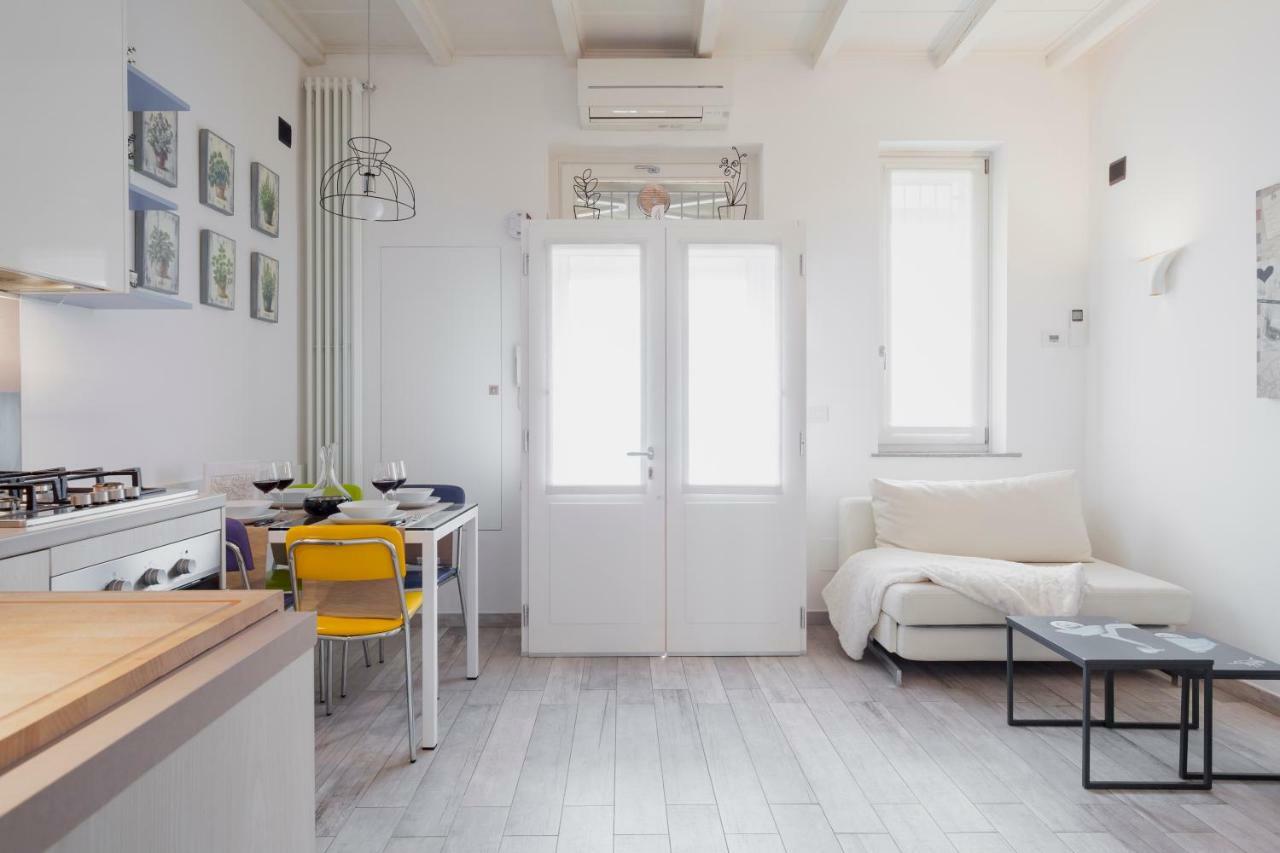 Charming Apartment On The Darsena Navigli - Pulizia Eccezionale ミラノ エクステリア 写真
